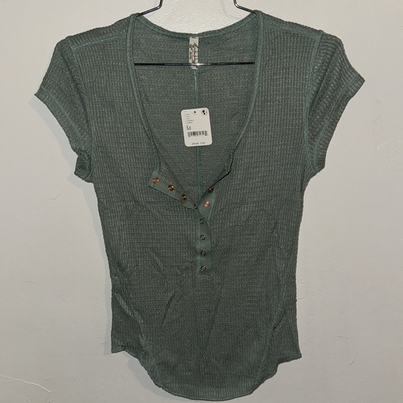 Free People One Of The Girls Baby Tee Button Up Top Size M - Picture 3 of 4